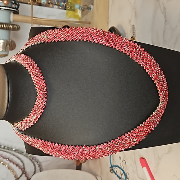 RED Rhinestone Necklace with matching Bracelet - Picture 2 of 3
